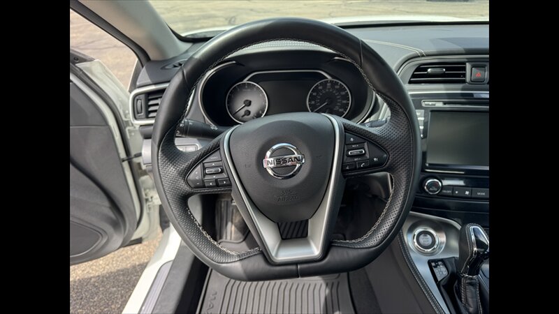 2021 Nissan Maxima 3.5 Platinum - Photo 10 - Spring Valley, MN 55975