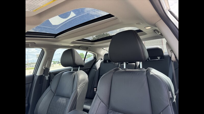 2021 Nissan Maxima 3.5 Platinum - Photo 15 - Spring Valley, MN 55975