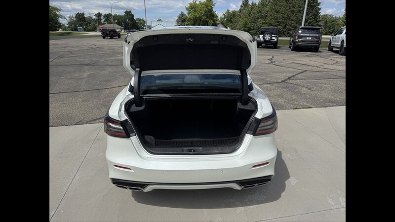 2021 Nissan Maxima 3.5 Platinum - Photo 6 - Spring Valley, MN 55975