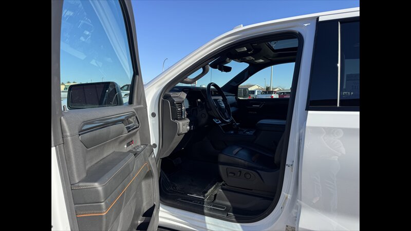 2024 GMC Sierra 1500 AT4 - Photo 6 - Spring Valley, MN 55975