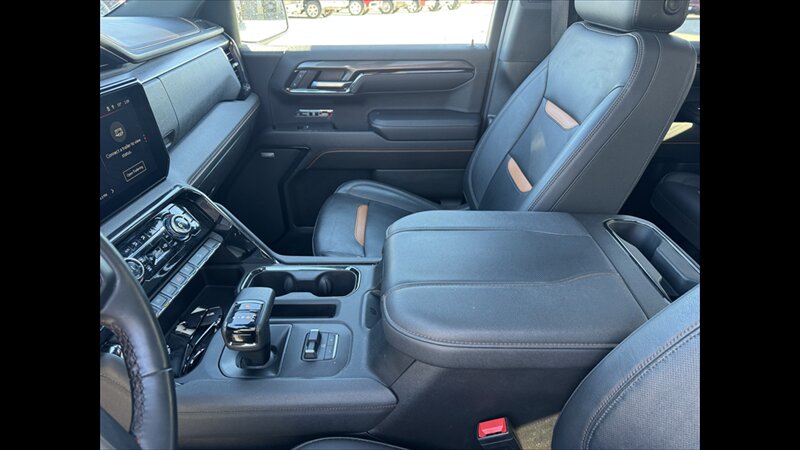 2024 GMC Sierra 1500 AT4 - Photo 13 - Spring Valley, MN 55975