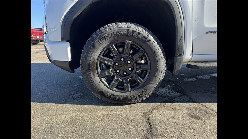 2024 GMC Sierra 1500 AT4 - Photo 20 - Spring Valley, MN 55975
