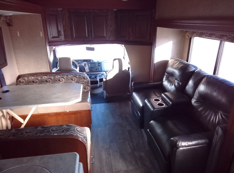 2015 FOREST RIVER SUNSEEKER MH - Photo 21 - Spring Valley, MN 55975