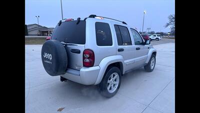 2005 Jeep Liberty Limited   - Photo 8 - Spring Valley, MN 55975