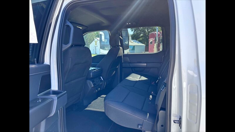 2024 Ford F-150 XLT - Photo 10 - Spring Valley, MN 55975