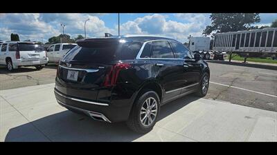 2021 Cadillac XT5 Premium Luxury   - Photo 3 - Spring Valley, MN 55975