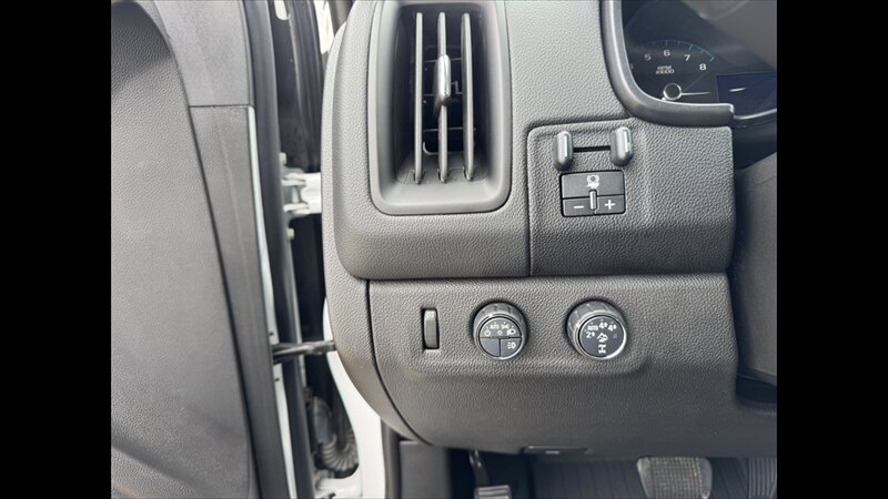 2021 Chevrolet Colorado ZR2 - Photo 10 - Spring Valley, MN 55975