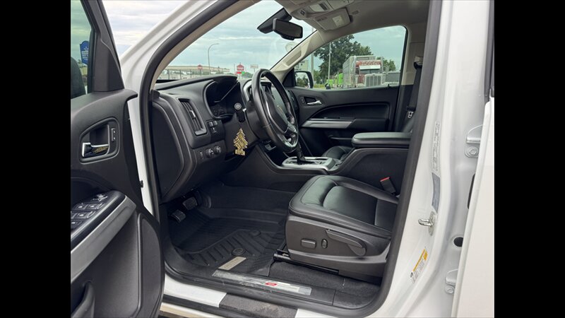 2021 Chevrolet Colorado ZR2 - Photo 8 - Spring Valley, MN 55975