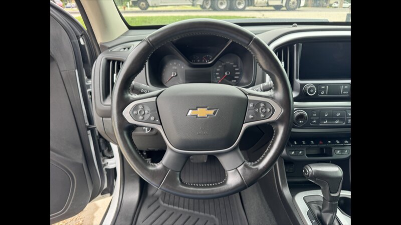 2021 Chevrolet Colorado ZR2 - Photo 11 - Spring Valley, MN 55975