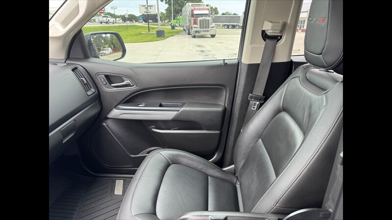 2021 Chevrolet Colorado ZR2 - Photo 16 - Spring Valley, MN 55975