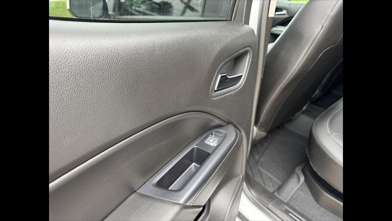 2021 Chevrolet Colorado ZR2 - Photo 18 - Spring Valley, MN 55975