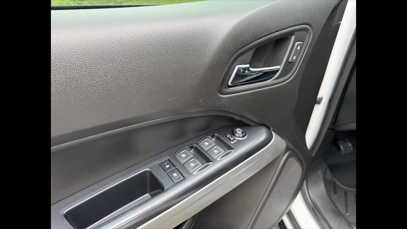 2021 Chevrolet Colorado ZR2 - Photo 9 - Spring Valley, MN 55975