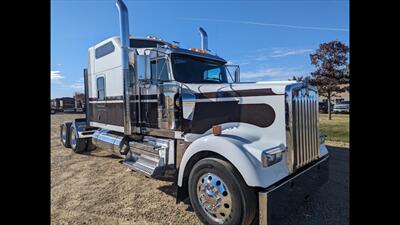 2021 KENWORTH W900   - Photo 4 - Spring Valley, MN 55975