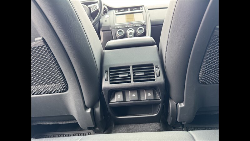 2020 Jaguar E-PACE P250 SE - Photo 20 - Spring Valley, MN 55975