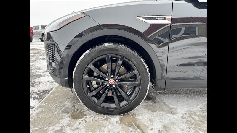 2020 Jaguar E-PACE P250 SE - Photo 23 - Spring Valley, MN 55975