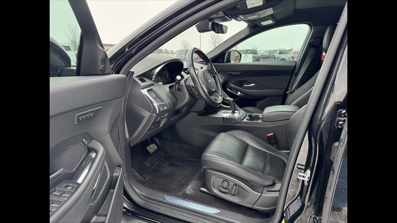 2020 Jaguar E-PACE P250 SE - Photo 7 - Spring Valley, MN 55975