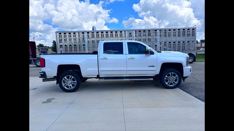 2019 Chevrolet Silverado 2500 High Country   - Photo 1 - Spring Valley, MN 55975