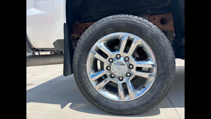 2019 Chevrolet Silverado 2500 High Country - Photo 20 - Spring Valley, MN 55975