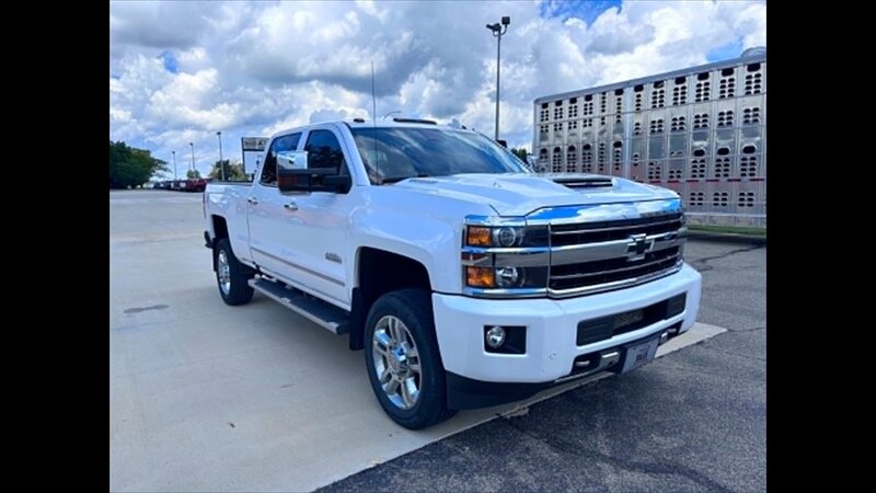 2019 Chevrolet Silverado 2500 High Country - Photo 4 - Spring Valley, MN 55975
