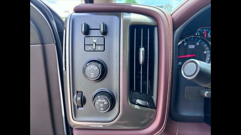 2019 Chevrolet Silverado 2500 High Country - Photo 14 - Spring Valley, MN 55975