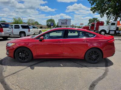 2020 Ford Fusion SE   - Photo 2 - Spring Valley, MN 55975