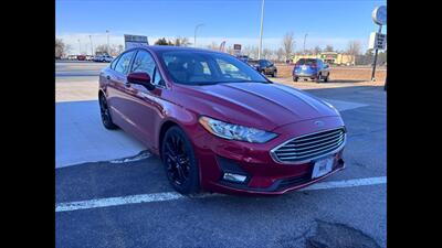 2020 Ford Fusion SE   - Photo 4 - Spring Valley, MN 55975