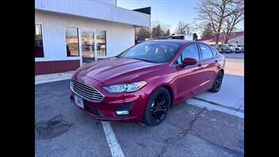 2020 Ford Fusion SE   - Photo 3 - Spring Valley, MN 55975