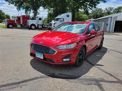 2020 Ford Fusion SE   - Photo 3 - Spring Valley, MN 55975