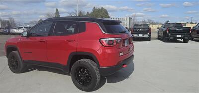 2018 Jeep Compass Trailhawk   - Photo 4 - Spring Valley, MN 55975