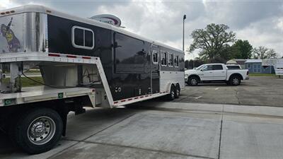 2007 FEATHERLITE HORSE TRAILER  8547 - Photo 18 - Spring Valley, MN 55975