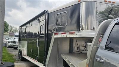 2007 FEATHERLITE HORSE TRAILER  8547 - Photo 17 - Spring Valley, MN 55975