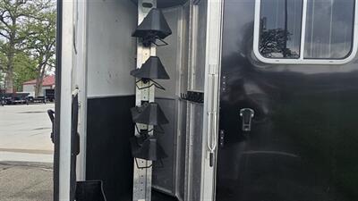 2007 FEATHERLITE HORSE TRAILER  8547 - Photo 31 - Spring Valley, MN 55975