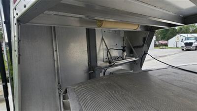 2007 FEATHERLITE HORSE TRAILER  8547 - Photo 24 - Spring Valley, MN 55975