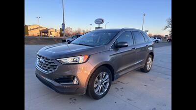 2019 Ford Edge Titanium   - Photo 11 - Spring Valley, MN 55975