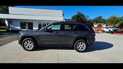 2023 Jeep Grand Cherokee Limited   - Photo 6 - Spring Valley, MN 55975