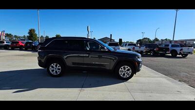 2023 Jeep Grand Cherokee Limited   - Photo 1 - Spring Valley, MN 55975