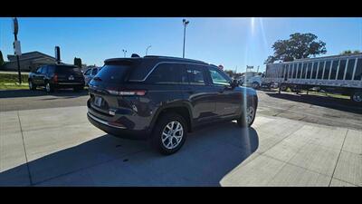 2023 Jeep Grand Cherokee Limited   - Photo 3 - Spring Valley, MN 55975