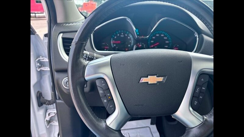 2016 Chevrolet Traverse LTZ - Photo 20 - Spring Valley, MN 55975