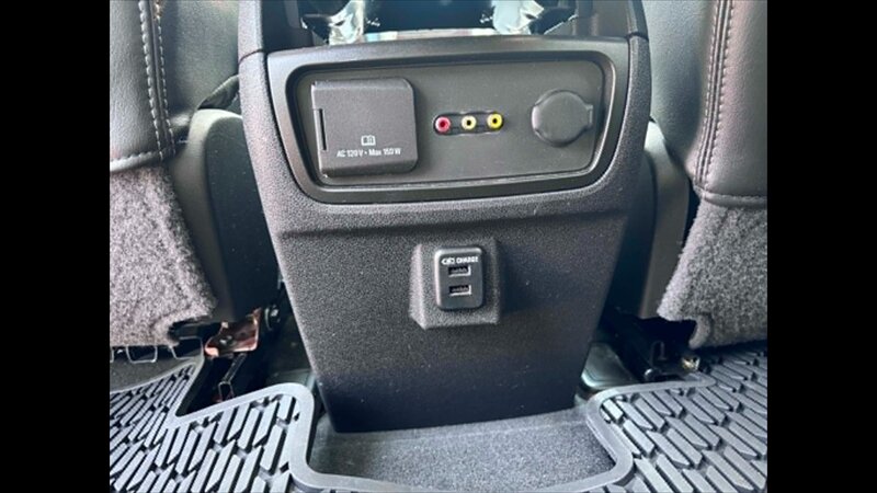 2016 Chevrolet Traverse LTZ - Photo 31 - Spring Valley, MN 55975