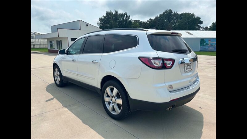 2016 Chevrolet Traverse LTZ - Photo 5 - Spring Valley, MN 55975