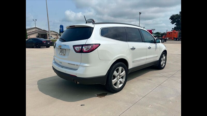 2016 Chevrolet Traverse LTZ - Photo 6 - Spring Valley, MN 55975