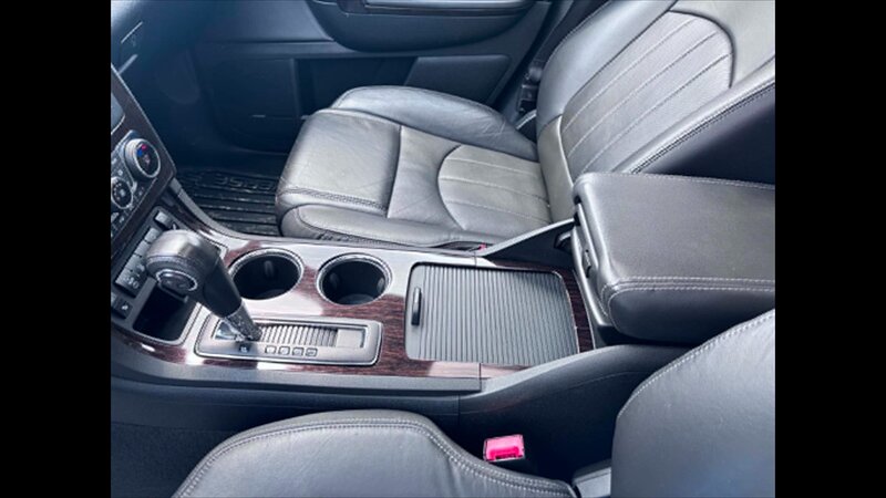 2016 Chevrolet Traverse LTZ - Photo 27 - Spring Valley, MN 55975