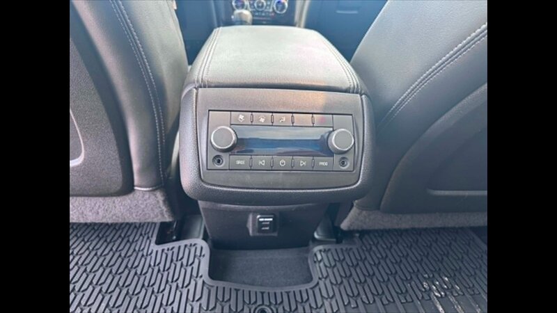 2016 Chevrolet Traverse LTZ - Photo 32 - Spring Valley, MN 55975