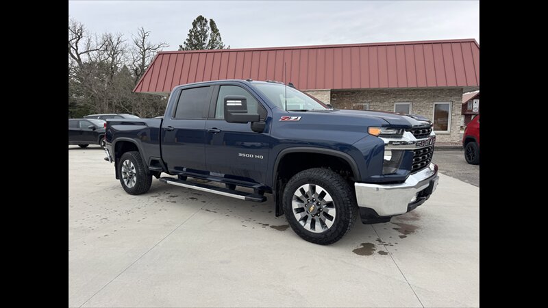 2022 Chevrolet Silverado 3500   - Photo 1 - Spring Valley, MN 55975