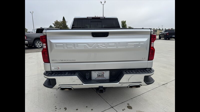 2019 Chevrolet Silverado 1500 LT   - Photo 6 - Spring Valley, MN 55975