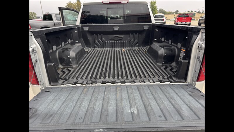 2019 Chevrolet Silverado 1500 LT   - Photo 22 - Spring Valley, MN 55975