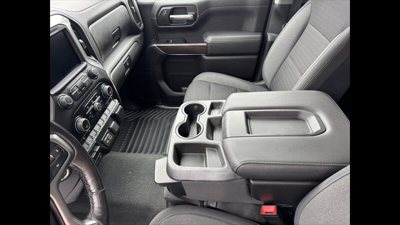 2019 Chevrolet Silverado 1500 LT   - Photo 18 - Spring Valley, MN 55975