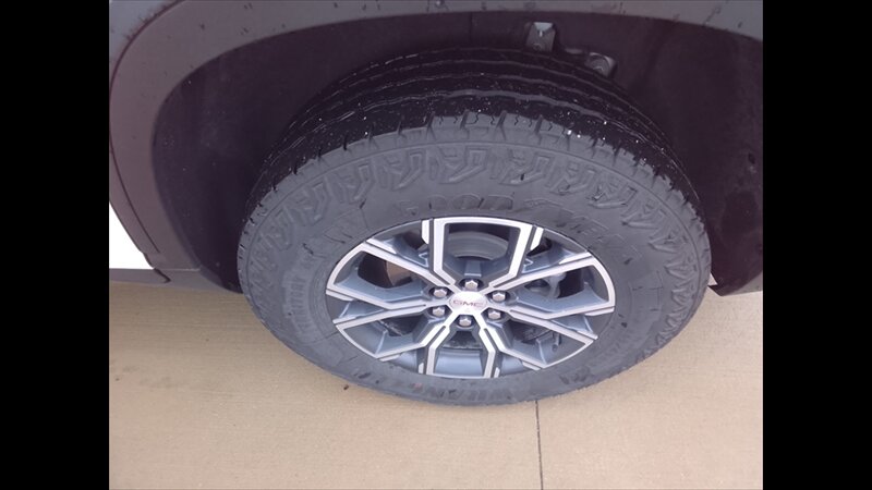 2025 GMC Acadia AT4 - Photo 31 - Spring Valley, MN 55975