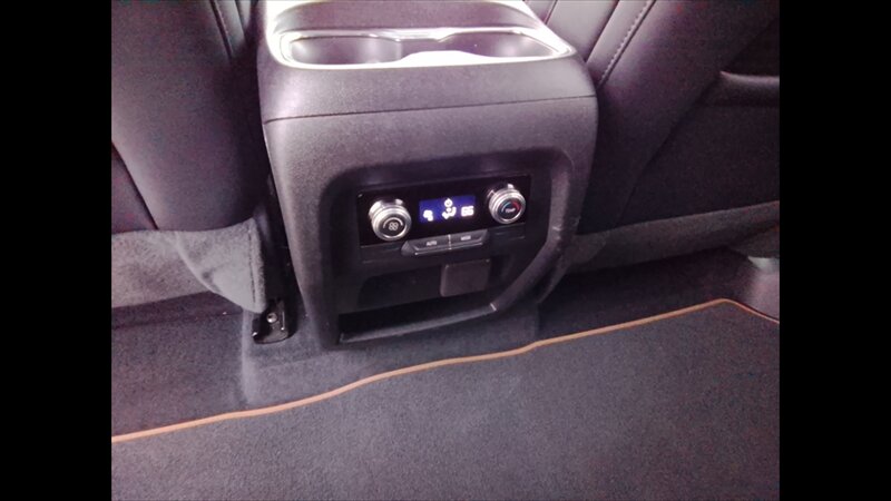 2025 GMC Acadia AT4 - Photo 30 - Spring Valley, MN 55975