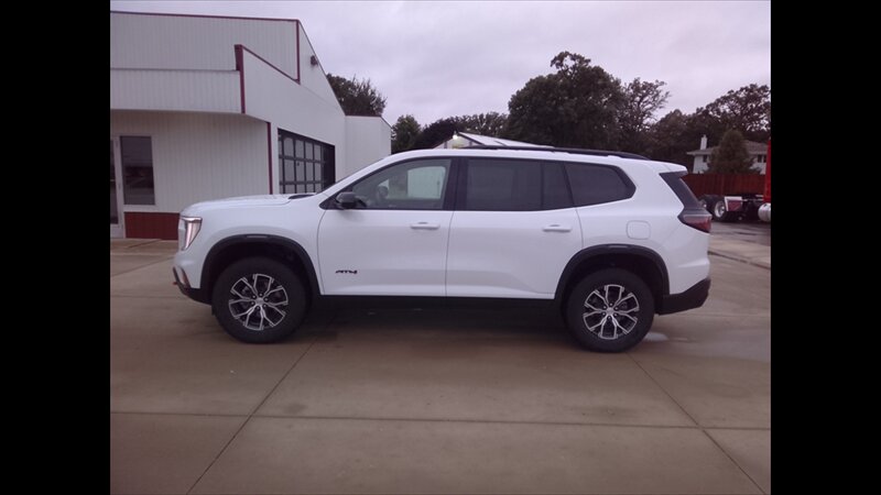 2025 GMC Acadia AT4 - Photo 2 - Spring Valley, MN 55975